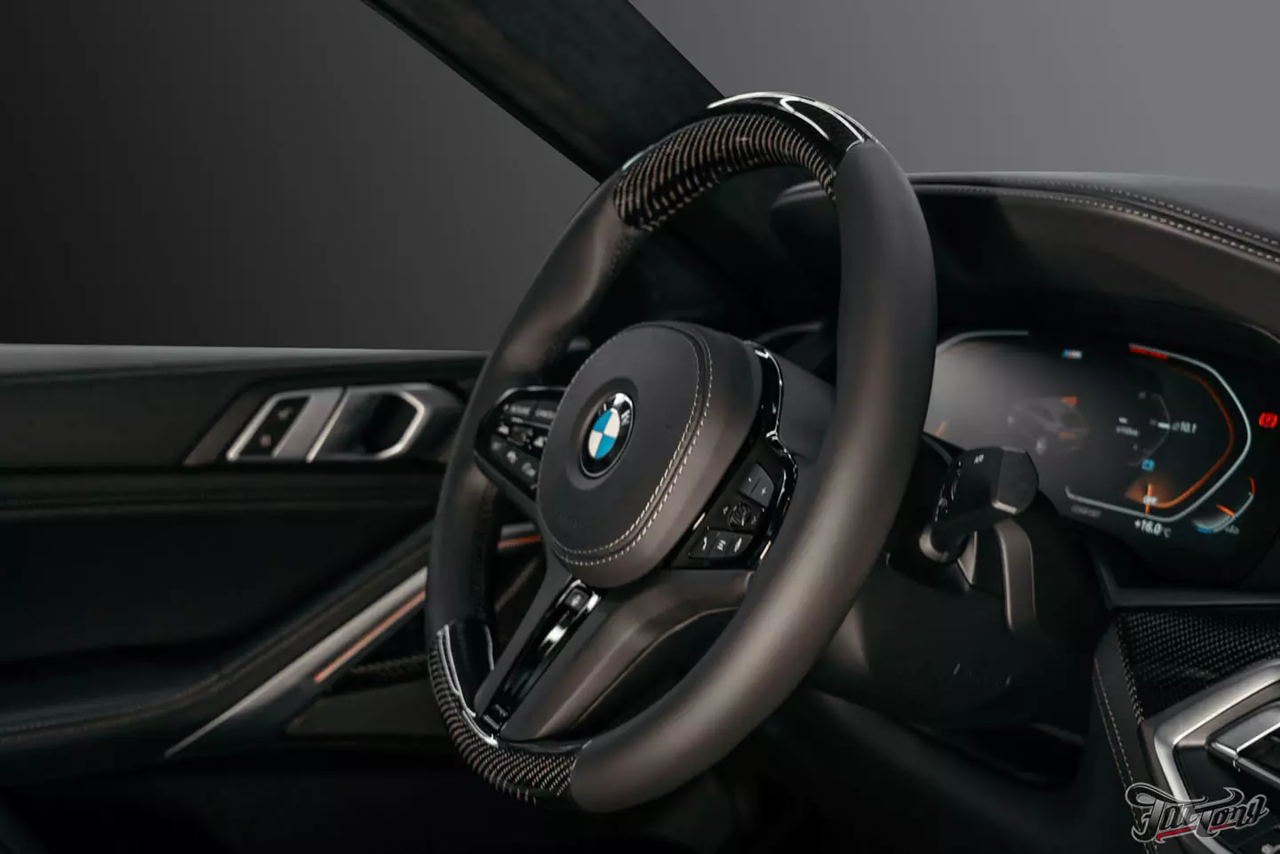 Ламинация карбоном руля и ручки КПП на BMW X6